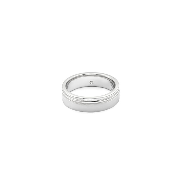 Comfort Fit Men’s Diamond Band design