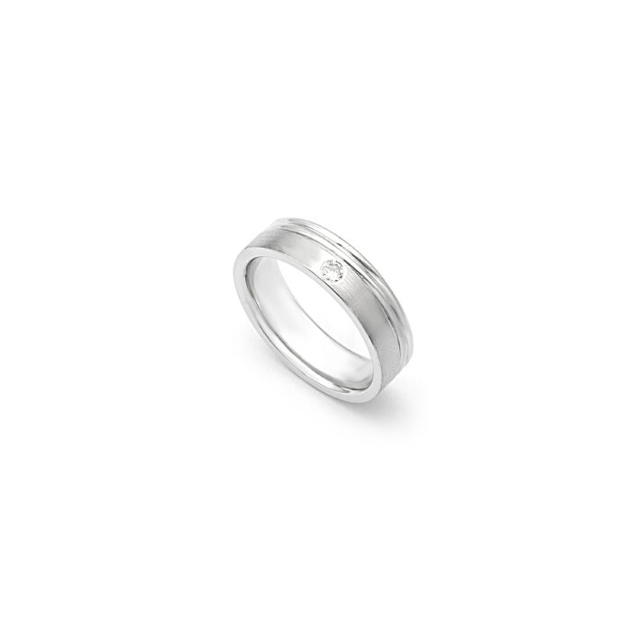 Comfort Fit Men’s Diamond Band design