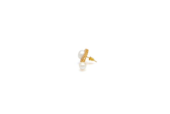 Natural Freshwater Pearl Gold Earrings - Image 4